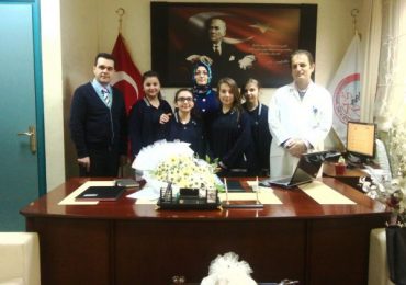 GAZİANTEP OSB ANADOLU TEKNİK LİSESİ’NDEN TIP BAYRAMI NEDENİ İLE ANLAMLI ZİYARET