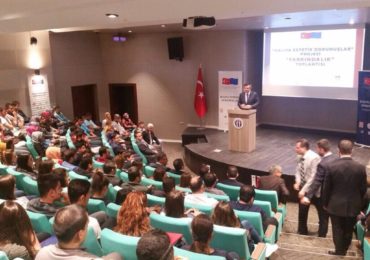 MAKİNE HALISI DESİNATÖRLÜĞÜ FARKINDALIK TOPLANTISI “HALIYA ESTETİK DOKUNUŞLAR”