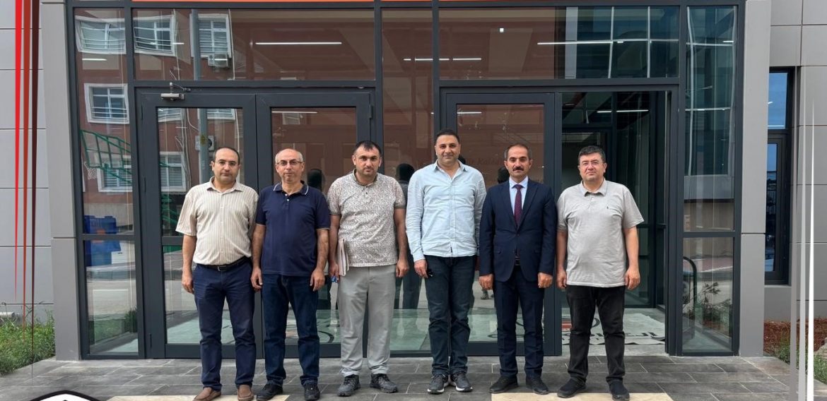 Gaziantep Üniversitesi ve Hasan Kalyoncu Üniversitesi hocalarımız bugün OSB kolejinde.